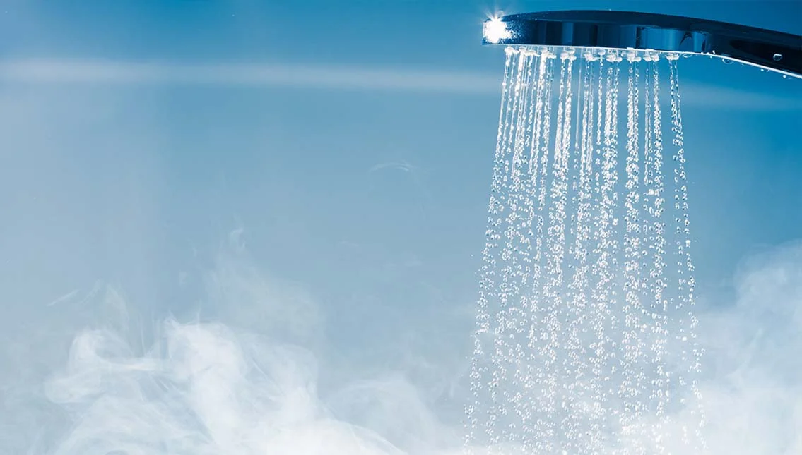 Why Bathroom Humidity Persists Even With a Fan — Airflow Limits, Placement Issues, and Drying Delays