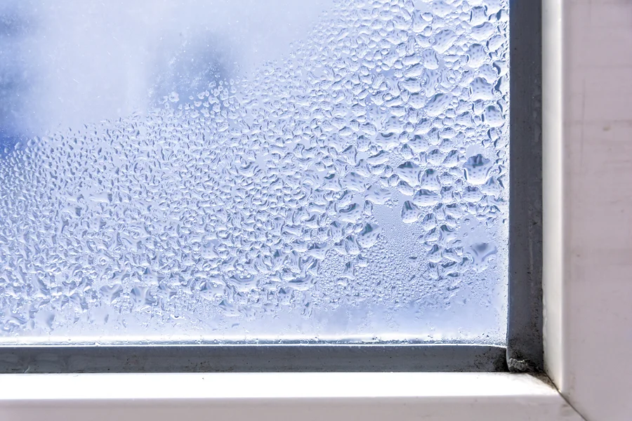 Condensation on Windows Inside Apartments: Causes, Patterns and When It’s Normal