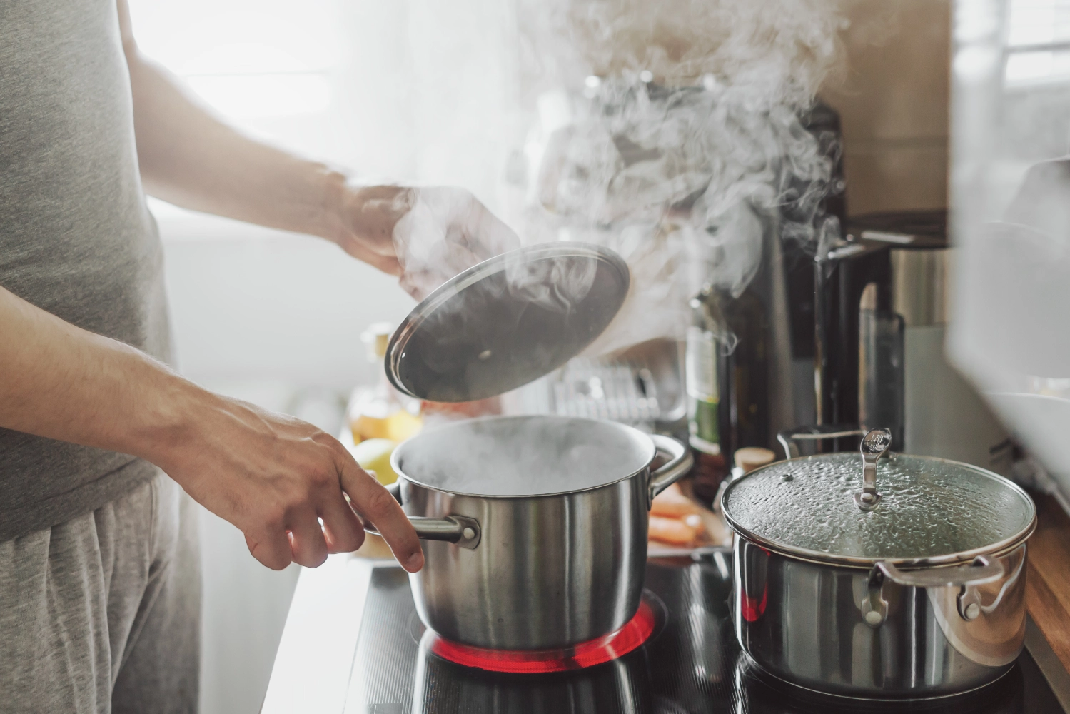 Kitchen Humidity: Why Cooking Moisture Lingers and How it Spreads