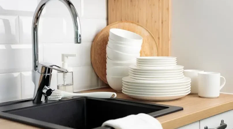 Why Your Clean Kitchen Smells: The Role of Humidity in Lingering Odors