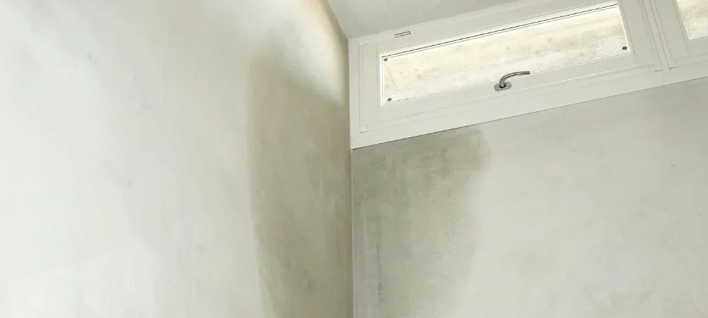 Why Walls Feel Damp – Even When They Look Dry