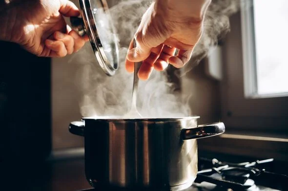 Condensation After Cooking: Why Windows Fog Up and When It’s Normal