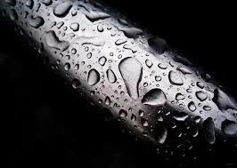 Condensation on Metal Surfaces Indoors: Why Metal “Sweats” First