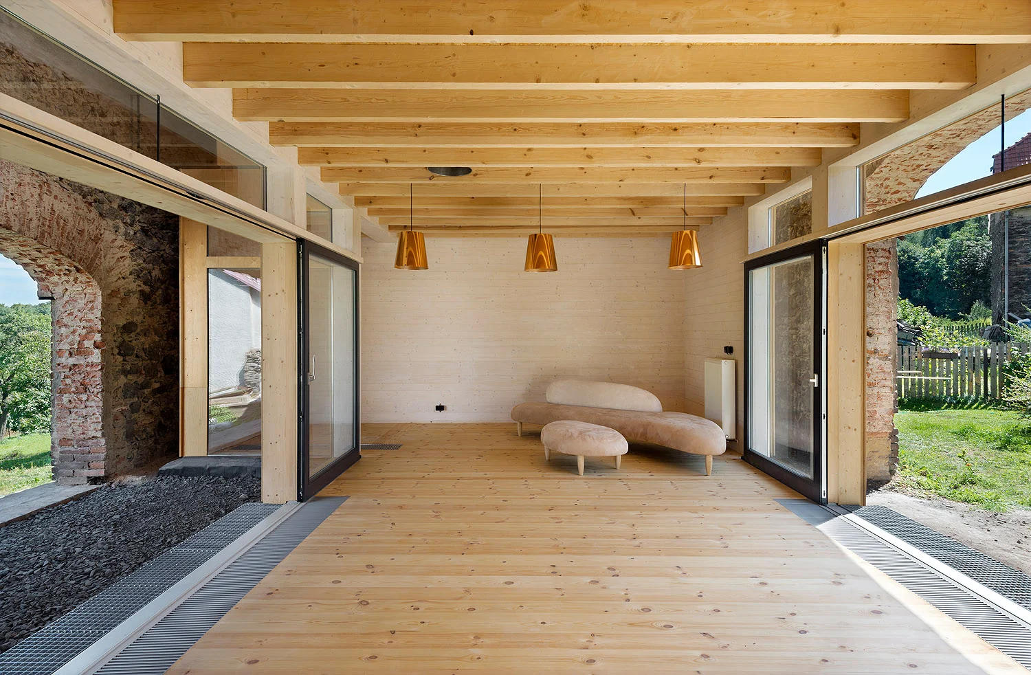 Indoor Humidity in New Buildings: What’s Normal, Common Issues and How to Manage It