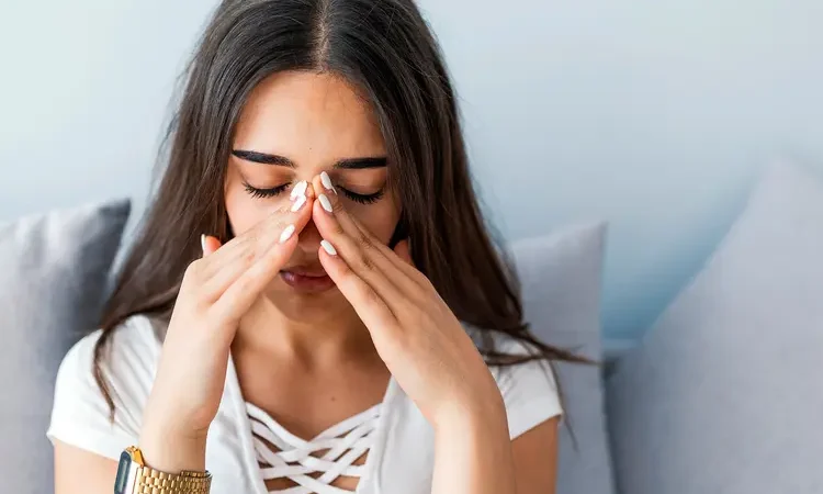 Humidity and Sinus Pressure: The Sweet Spot Between 40-50% That Keeps Your Sinuses Clear