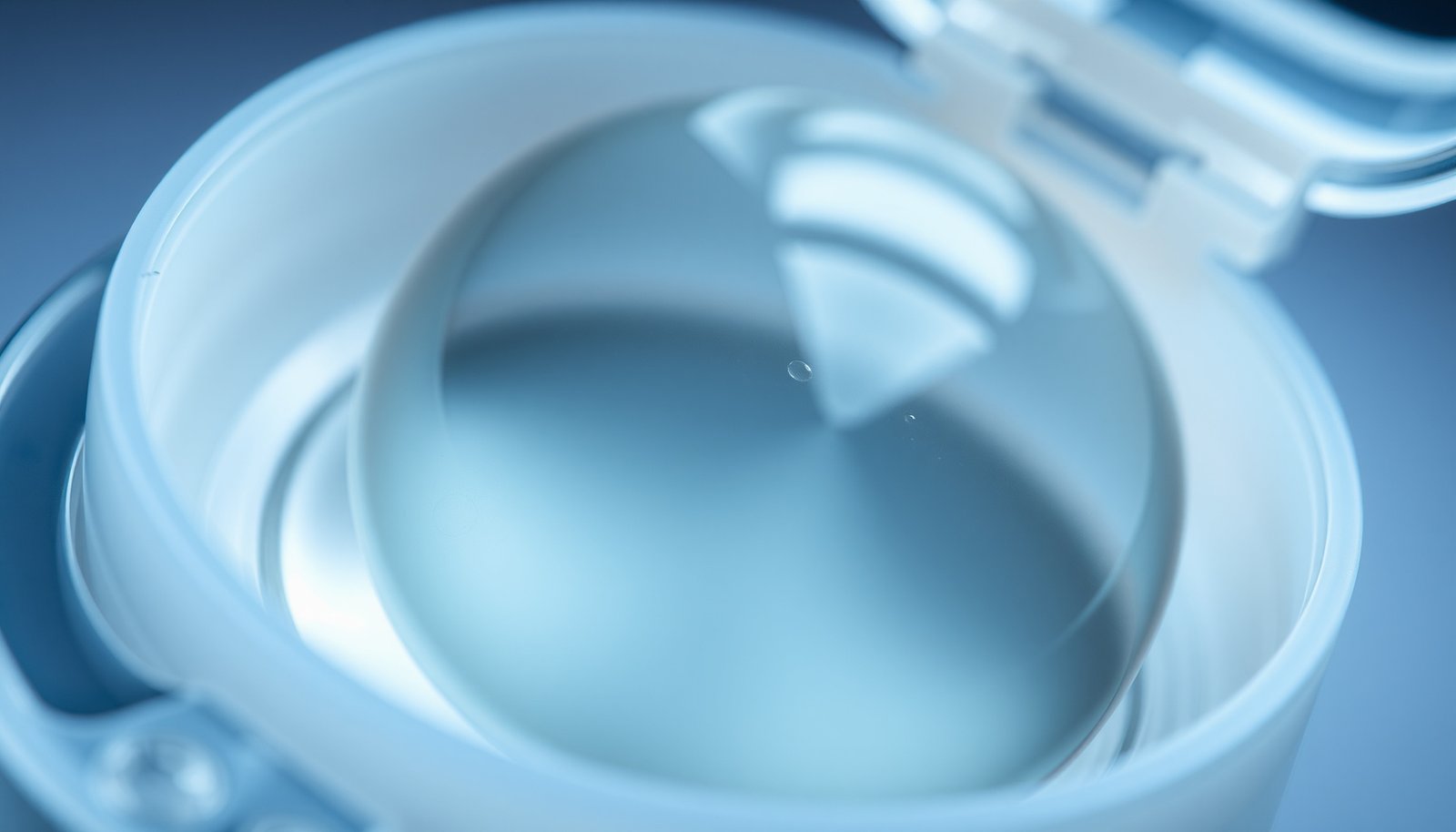 humidity and contact lenses dry eyes close-up view